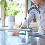 キッチン風水と観葉植物｜金運・健康運を高める相性とおすすめ配置