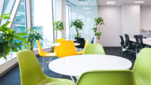 オフィスの休憩室をカフェ風にするメリットと導入アイデアを解説！